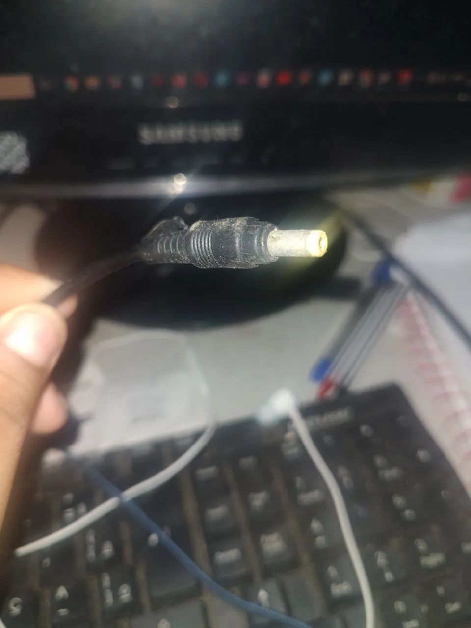 CARREGADOR PARA NOTEBOOK USADO  - Foto 3