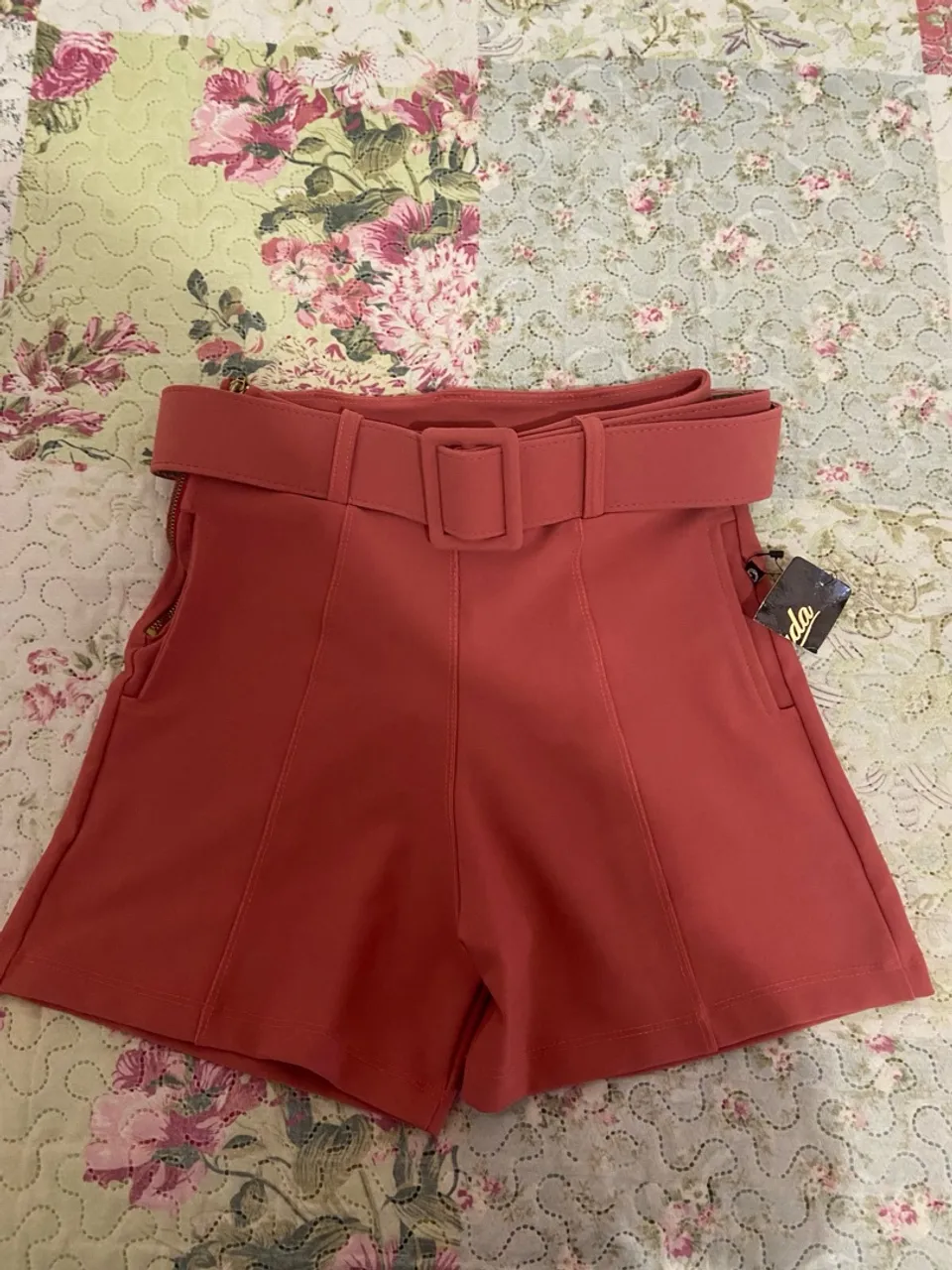 Short com cinto novo