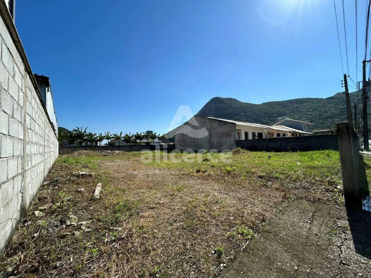 Terreno à venda com , 468m² em Pântano do Sul Florianópolis