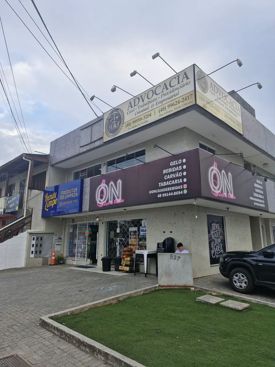 Sala Comercial na Avenida do Madri (Tudo incluso)