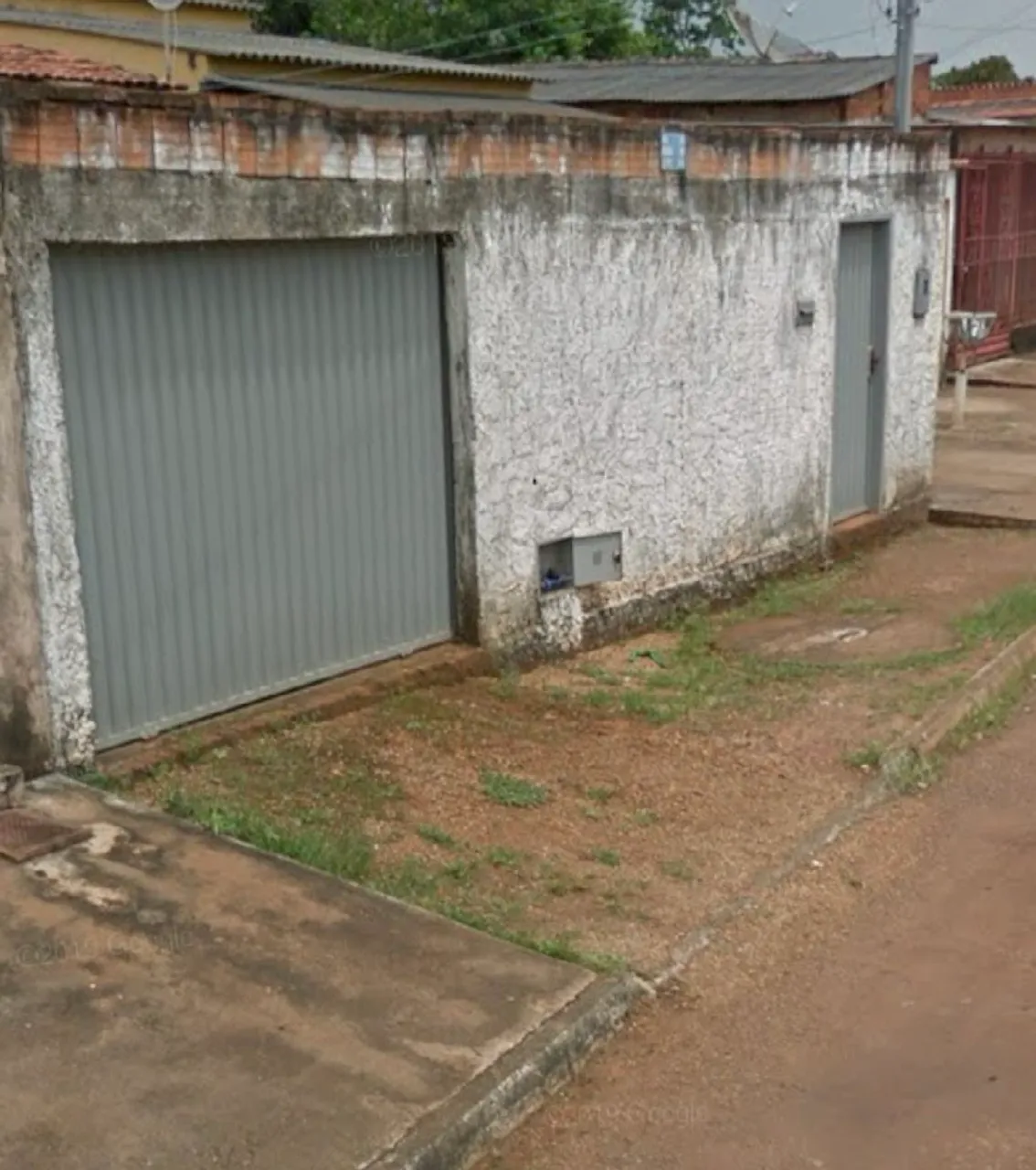 ? Lote à Venda - 9x32m Vendo um lote perto do centro em Alexânia Goiás