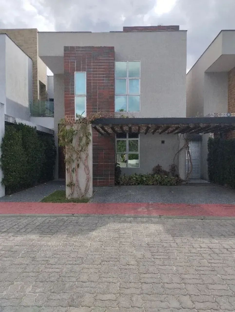 Alugo Duplex alto padrão 3 quartos com 3 suítes - Região SIM e Noide. Cond. Reserva Real