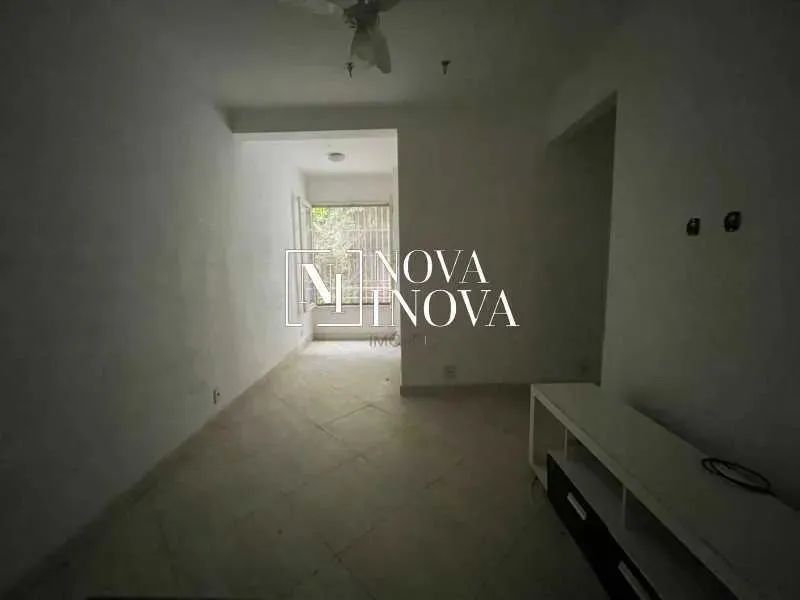 Apartamento : Padrão / Residencial / Leme