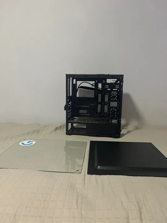 Gabinete 4B ATX VCOM RJA-253 Preto