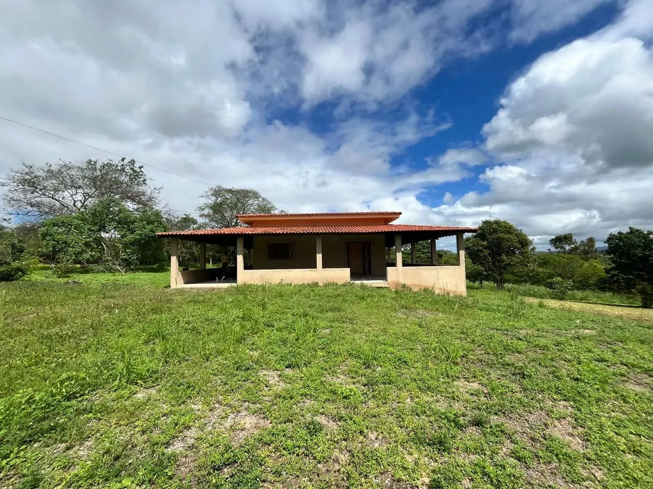 vende-se chácara com 2,5 ha no sitio Serra das Craibas em Gravatá-PE