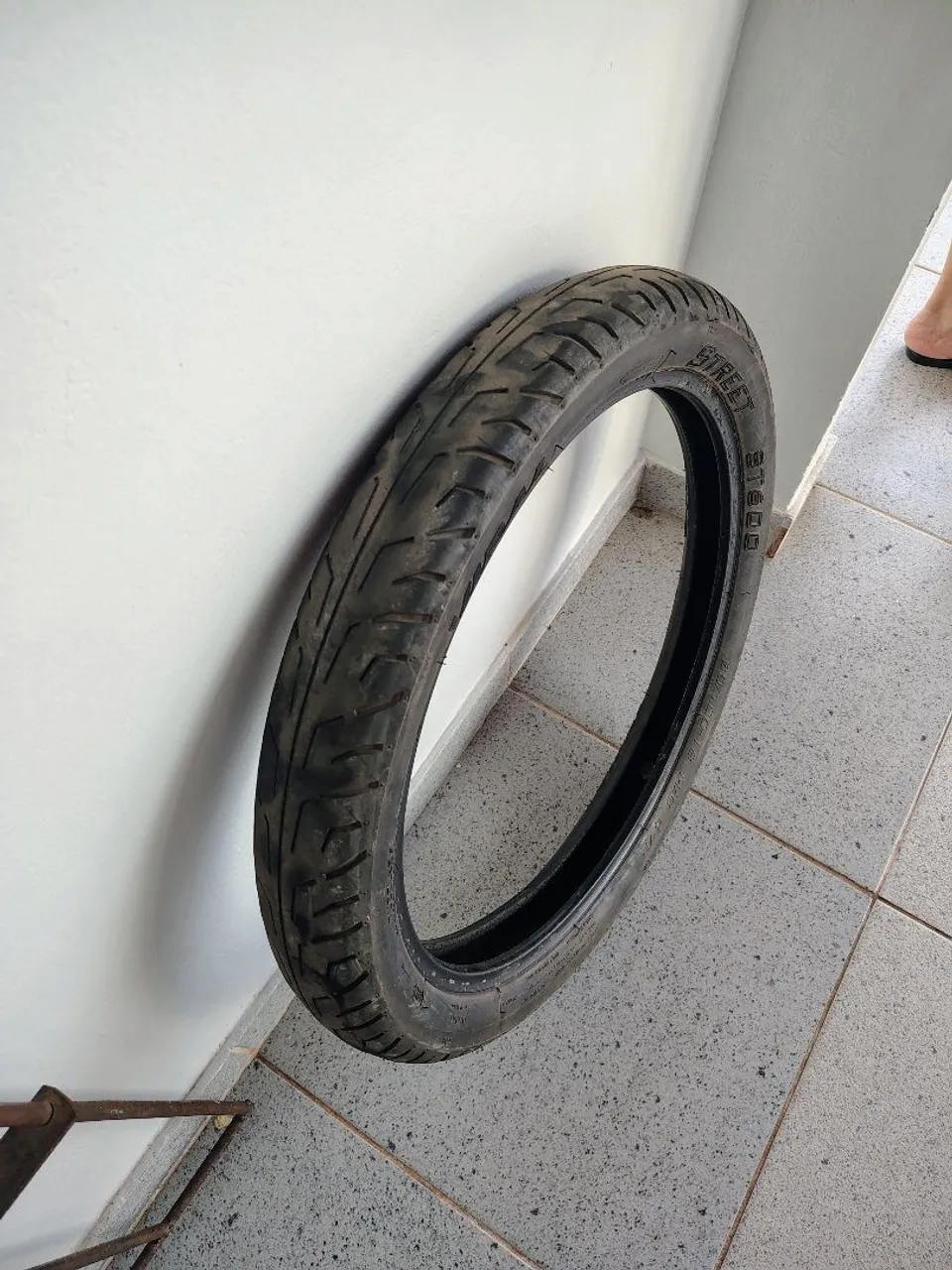 Pneus FAN/Titan 80/100r18 2 unidades