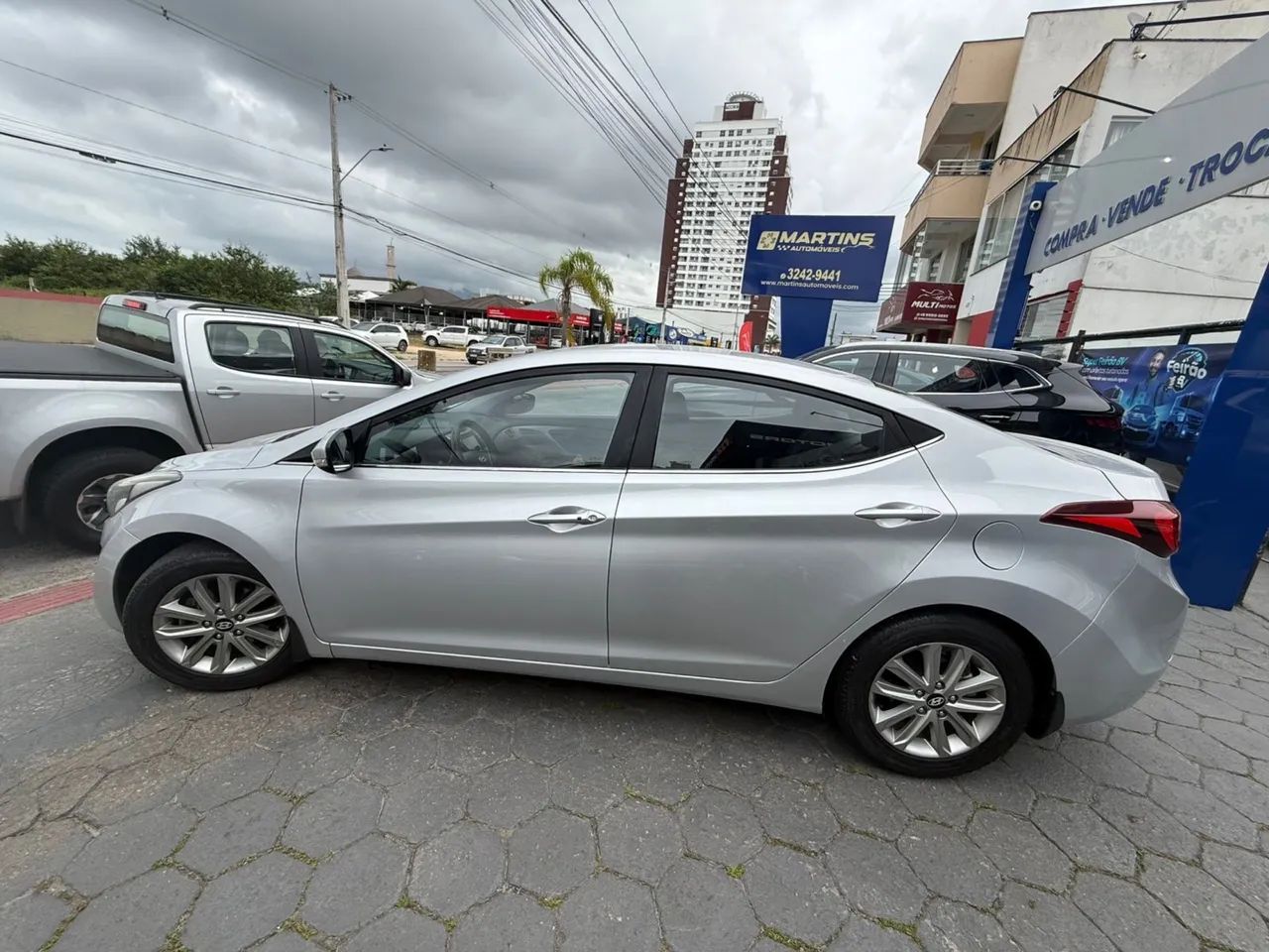 Hyundai Elantra GLS 2.0 16V Flex Aut. 2015 - Foto 4
