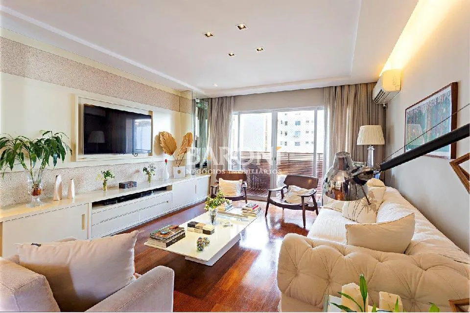 Baroni Imóveis, imobiliária em Moema, especializada em compra e venda de imóveis residenci