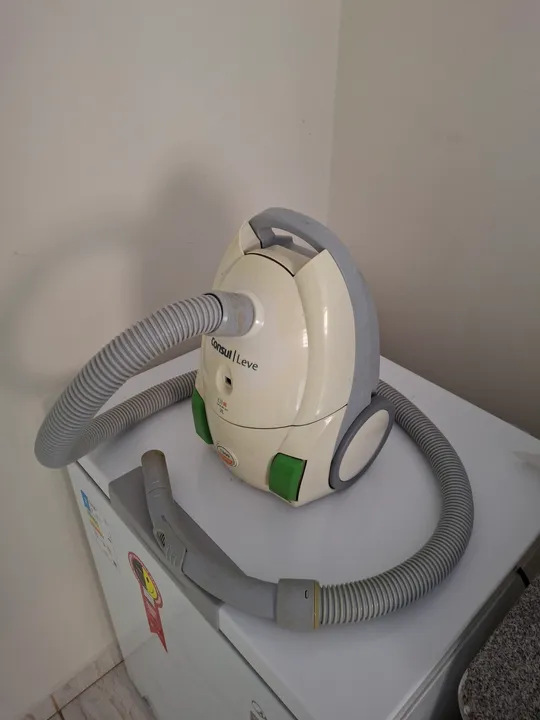 Aspirador de Pó Consul Leve