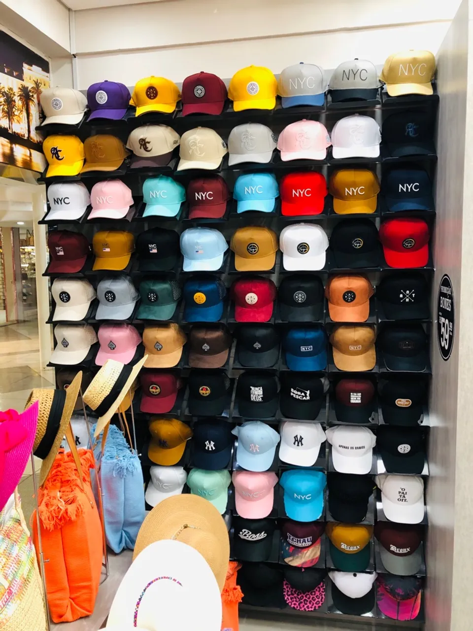 Bonés estilosos para todas as ocasiões - Diversas cores e modelos!