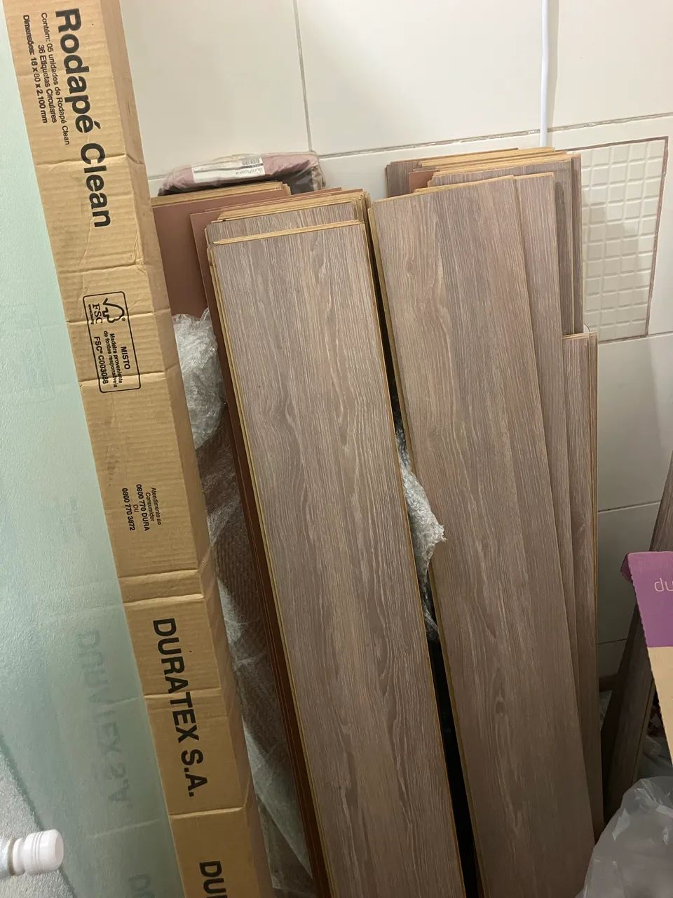 Piso laminado 64861279554563121