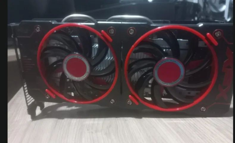OPlaca de vídeo Radeon RX 580 4GB - Foto 3