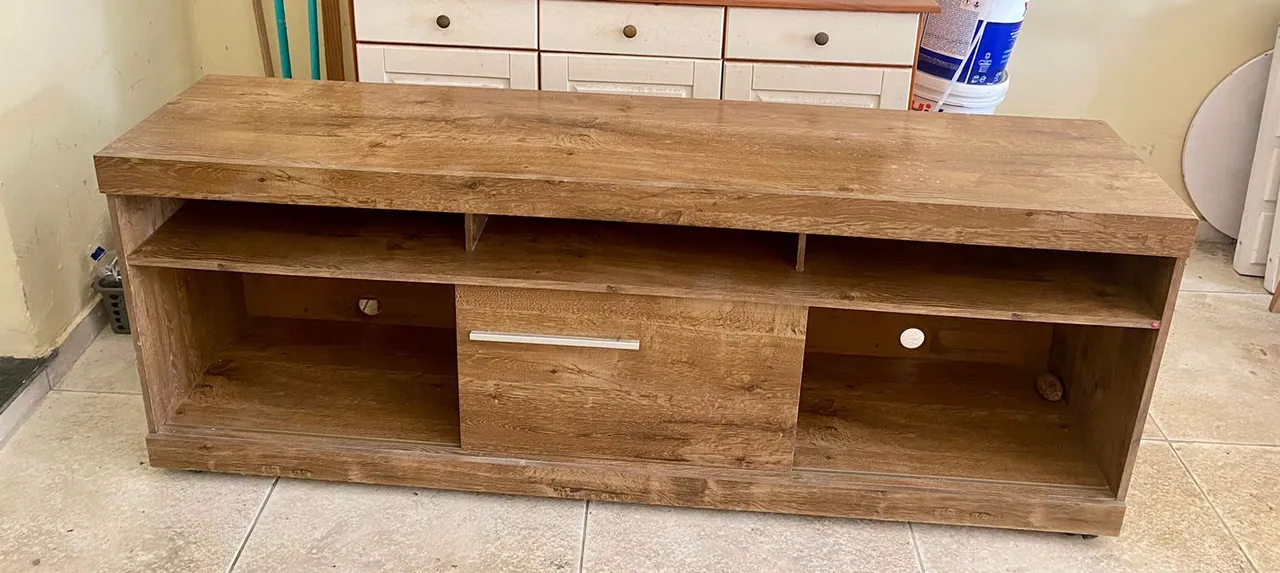Rack de TV Amadeirado com Gaveta
