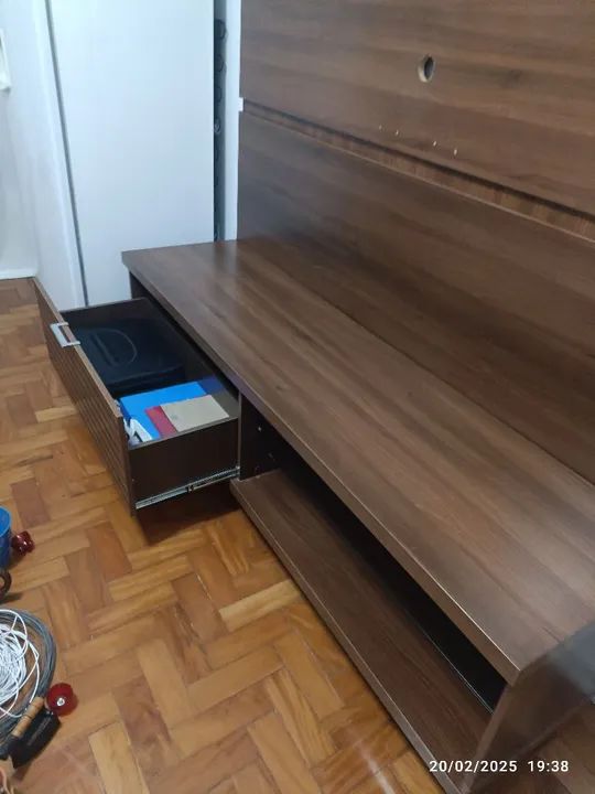 Rack para TV em madeira - Foto 2