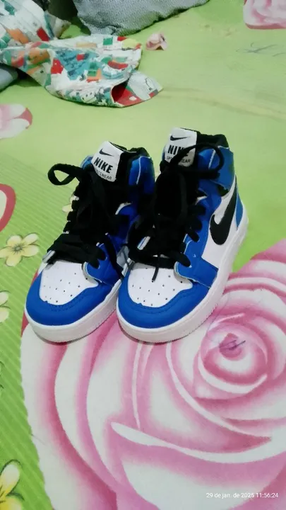 Tênis Nike - Azul e Branco