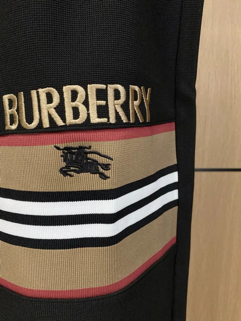 Conjunto Burberry - Linha Italiana - Roupas - Arujázinho IV, Arujá
