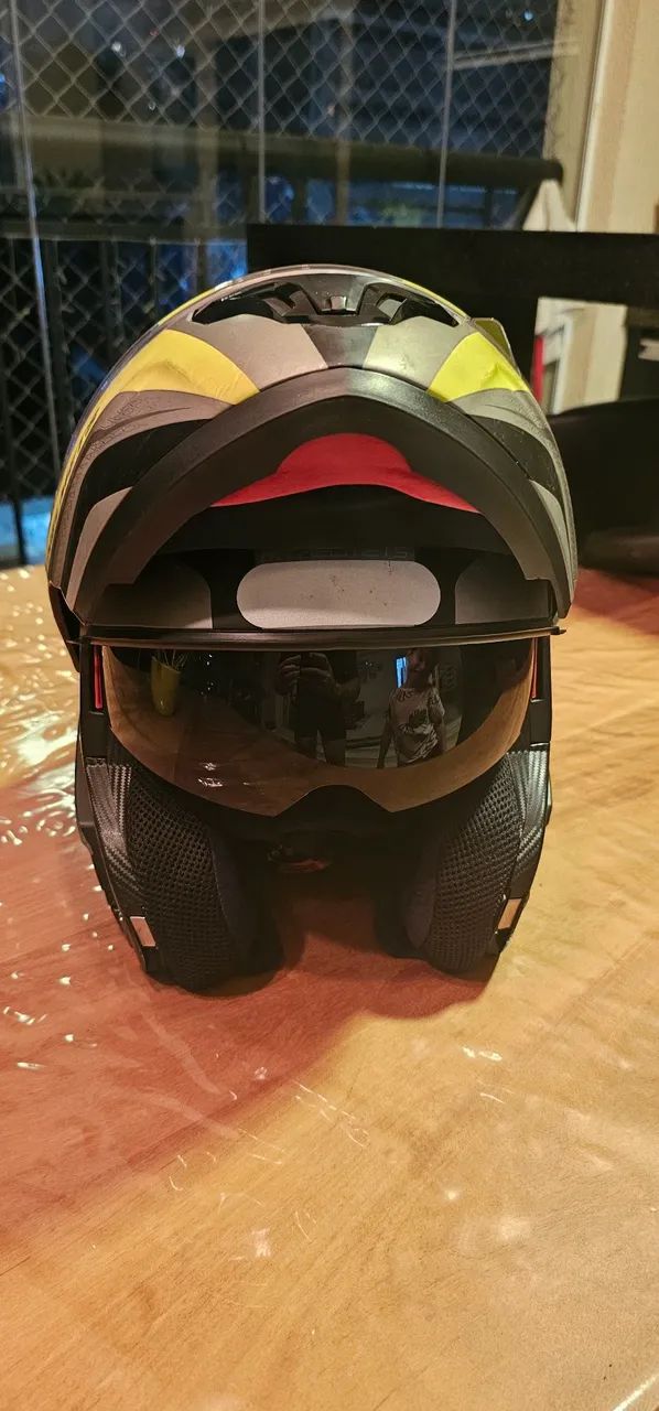 Capacete MT Helmets Atom Escamoteavel com Óculos  - Foto 4