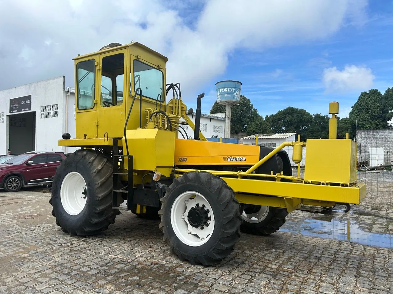 Carregadeira de cana Valtra 1280