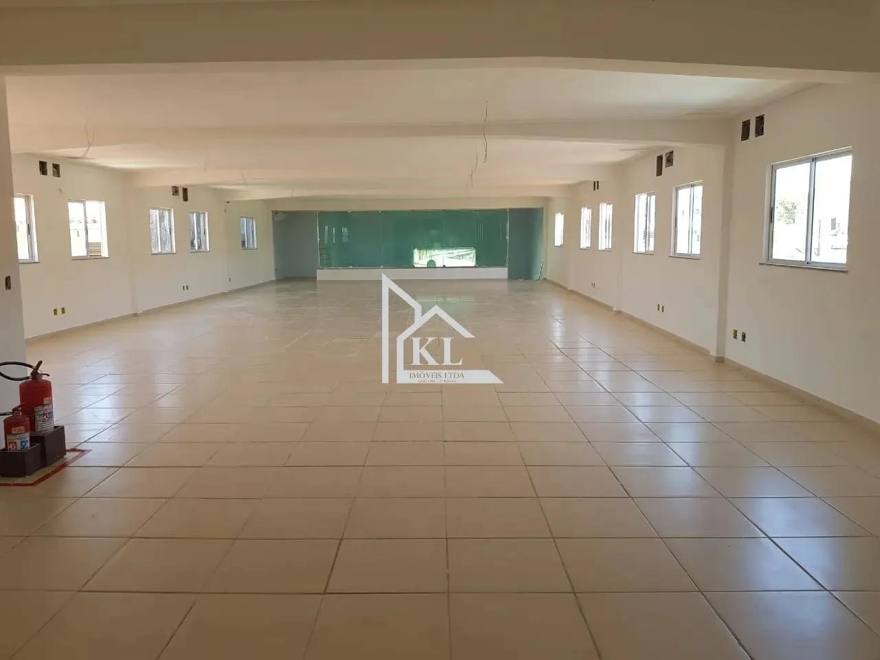 Ponto Comercial - 350m² no Centro Comercial Planalto