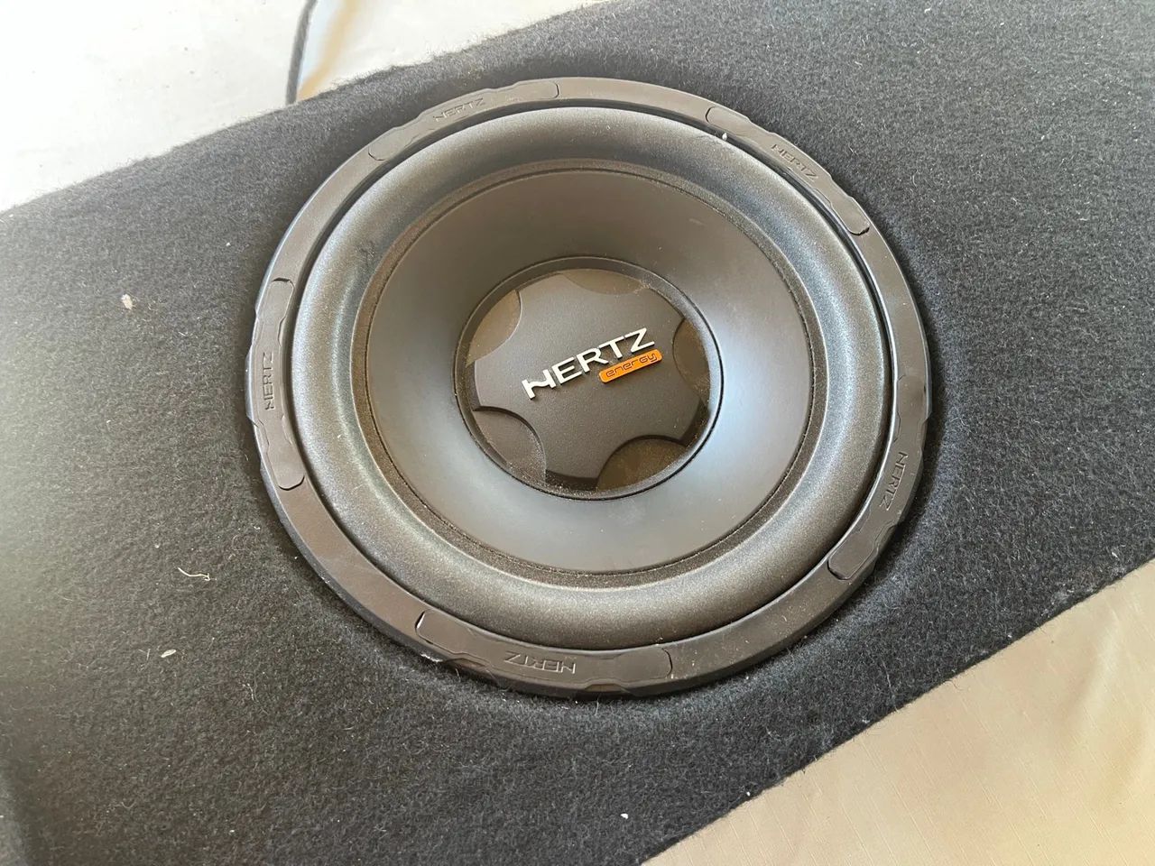 Subwoofer Hertz 10 polegadas com caixa