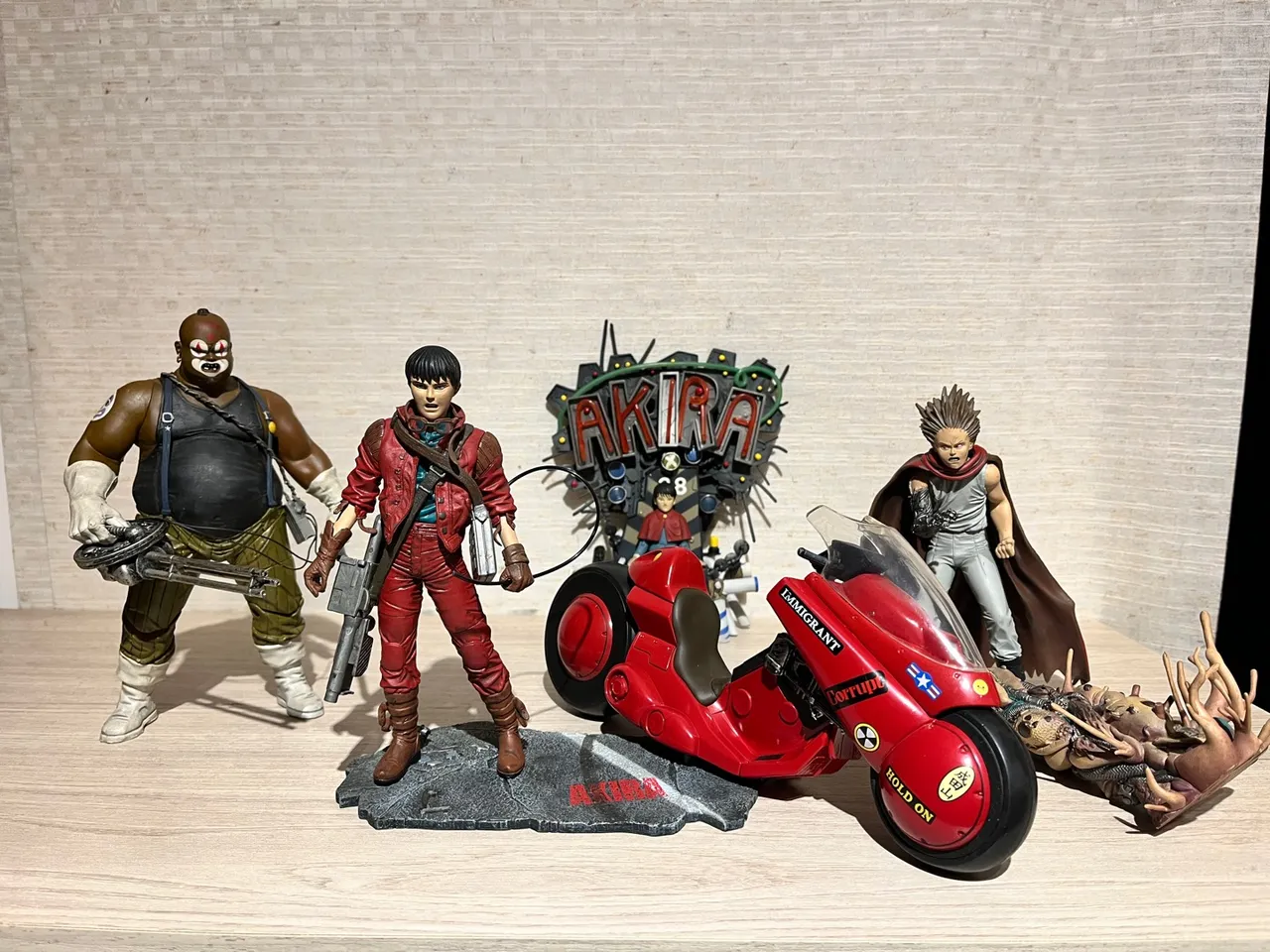 Figuras lote Coleção Akira Mcfarlane