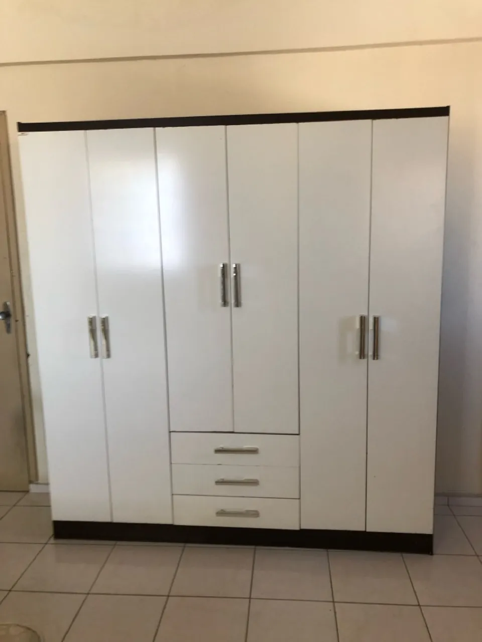 ALUGO KITNET MOBILIADA EM TUBARÃO