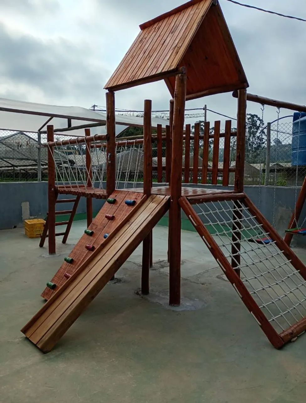 Playground parquinho de madeira completo 