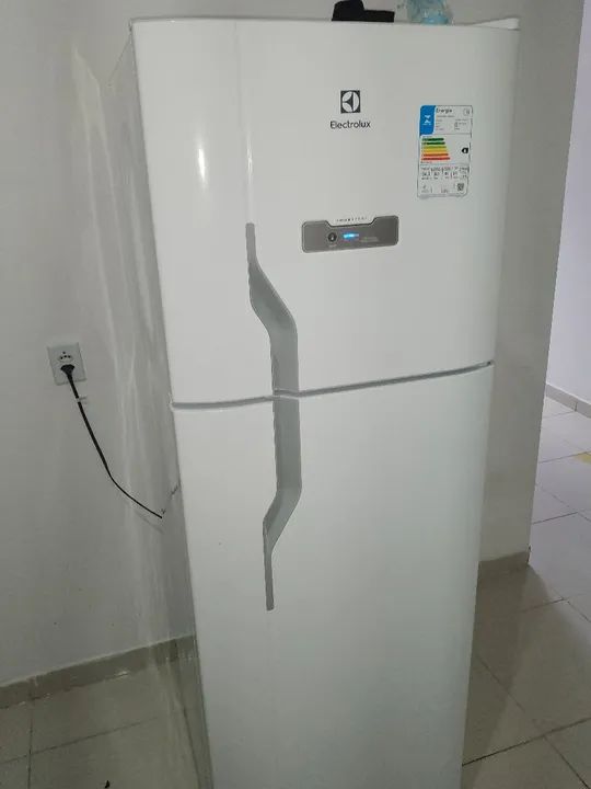 Geladeira Electrolux Frost Free 371 Litros - Foto 6