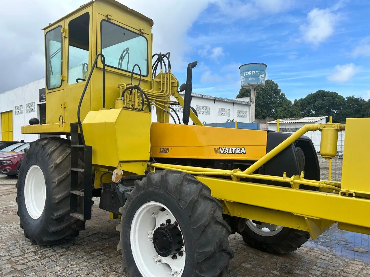 Carregadeira de cana Valtra 1280 - Foto 2