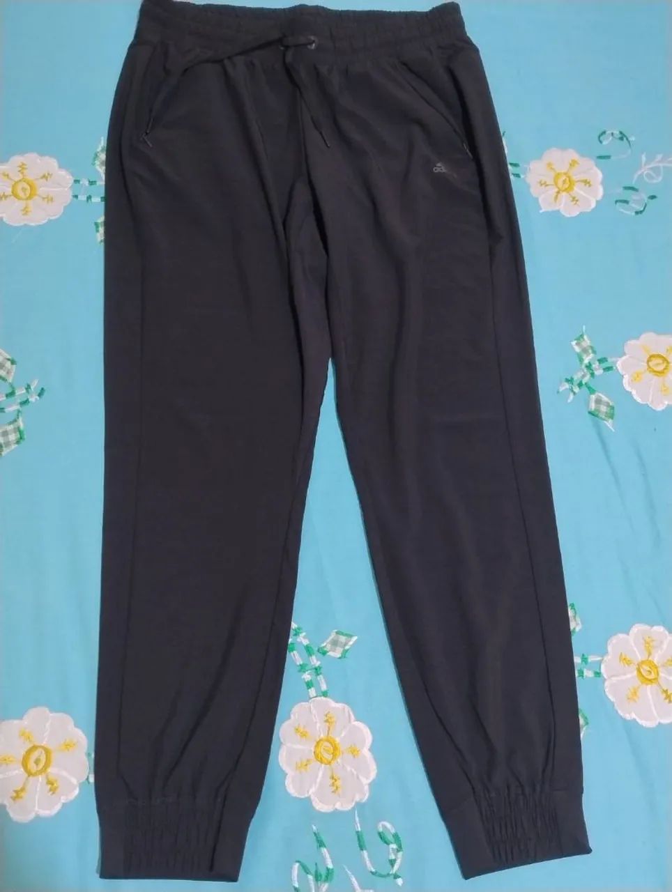 Calça esportiva Adidas - Foto 2