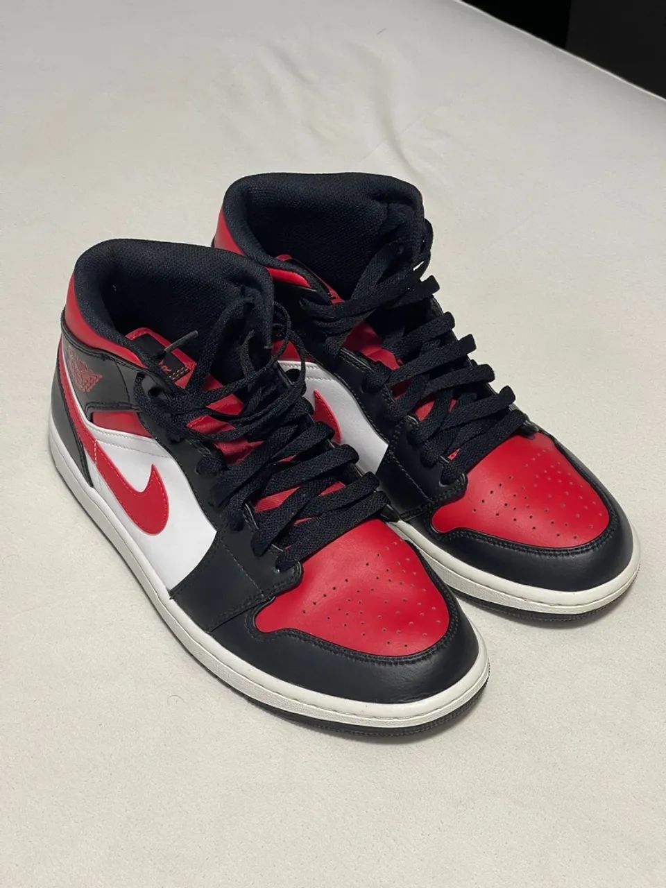 Air Jordan - Vermelho e Preto