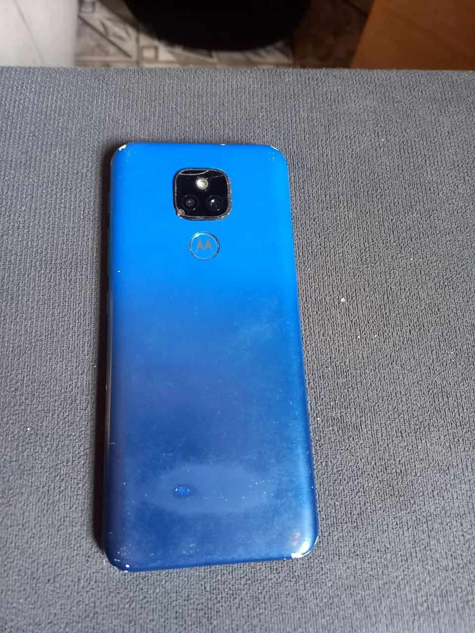 Motorola E7 Plus, problema com conector de carga