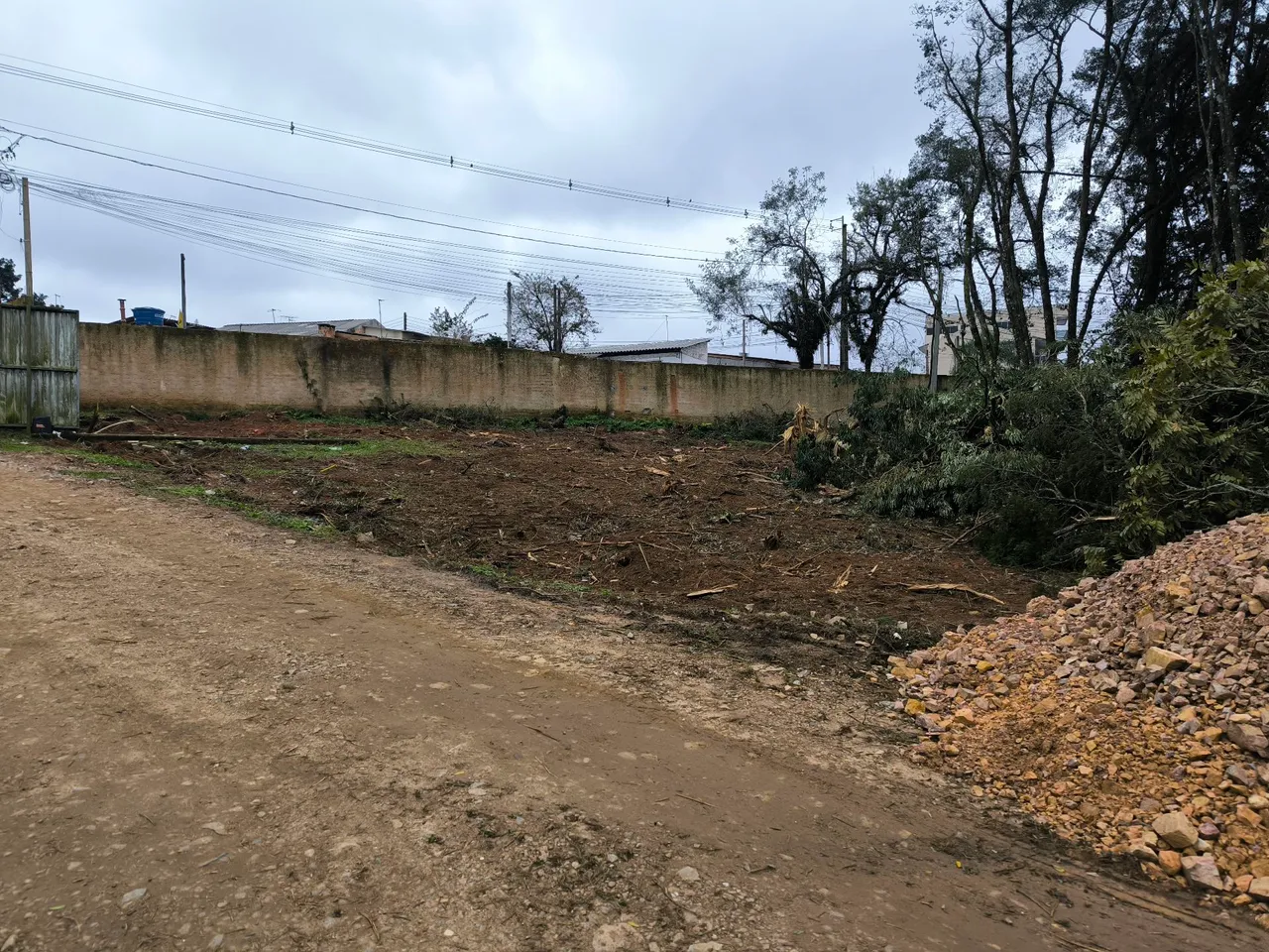 Vendo ou troco terreno Umbará 488 mts condomínio