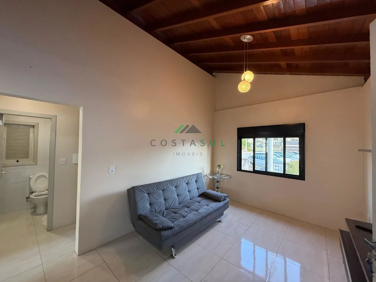 Vende-se casa mobiliada no centro de Garopaba há 350 metros do mar - Foto 4