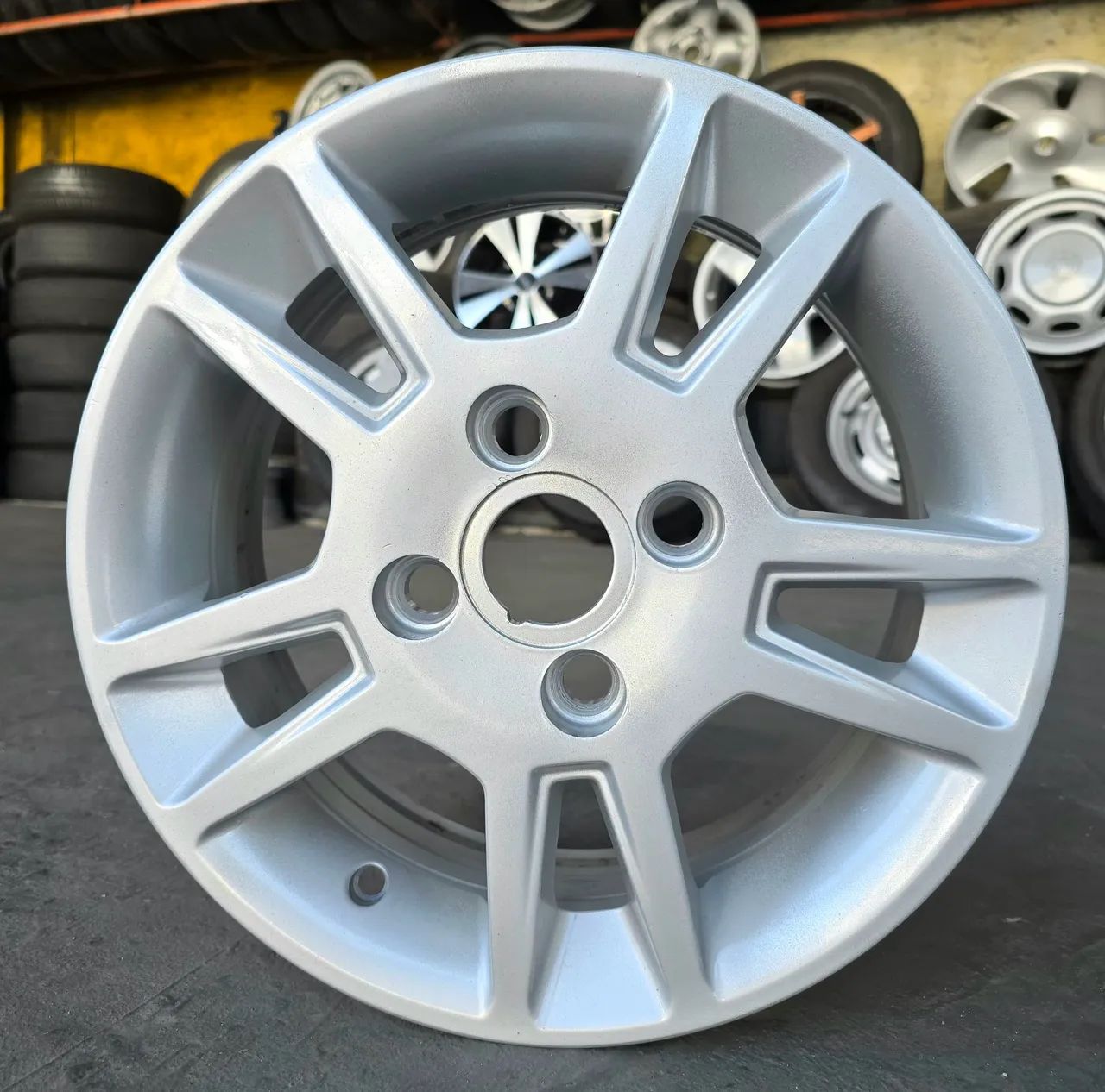 Roda Fiesta trail Ka aro 14 original Ford avulsa - Peças para carros ...