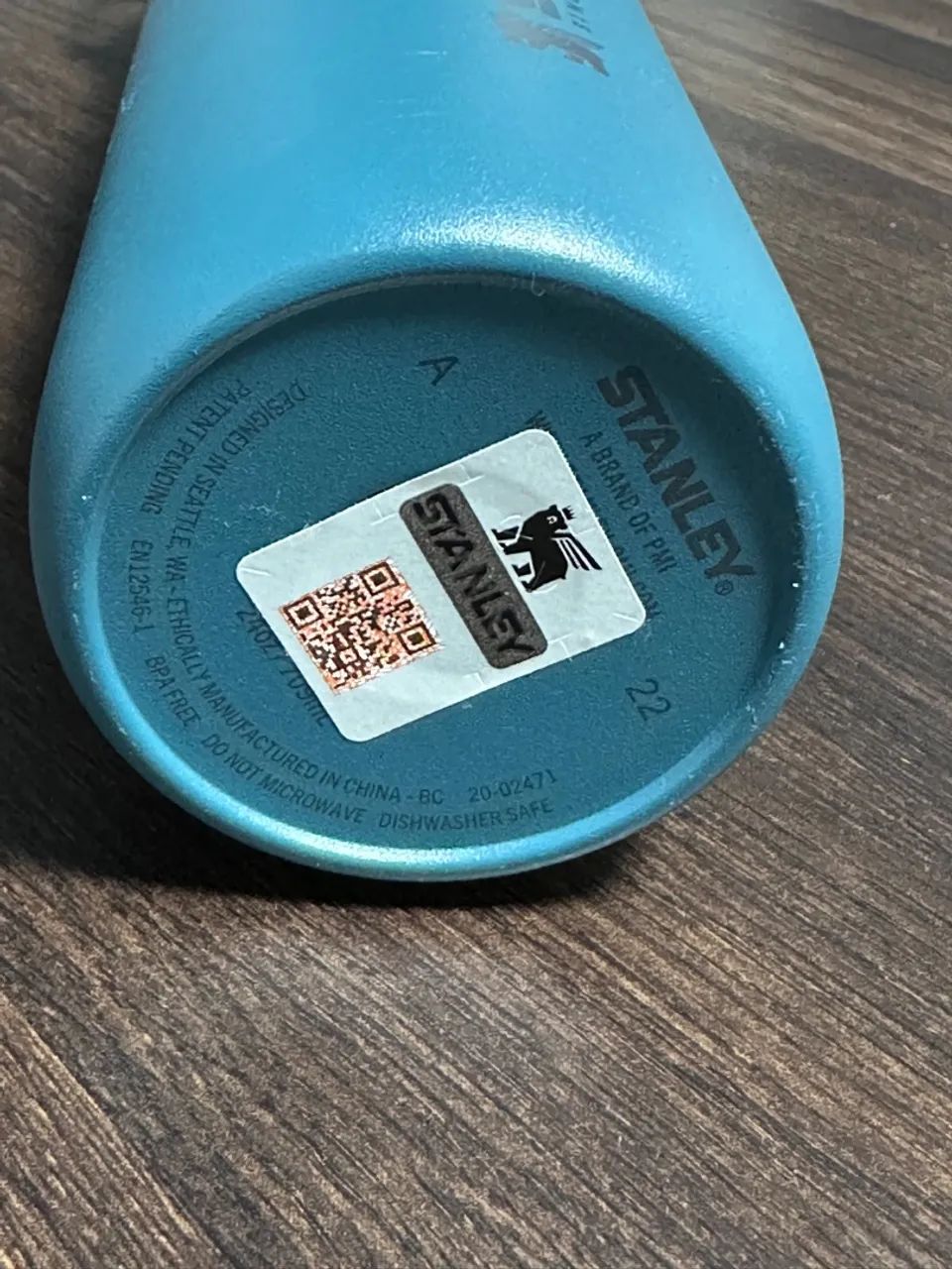 Garrafa térmica Stanley Quick Flip 710ml NOVA - Foto 4