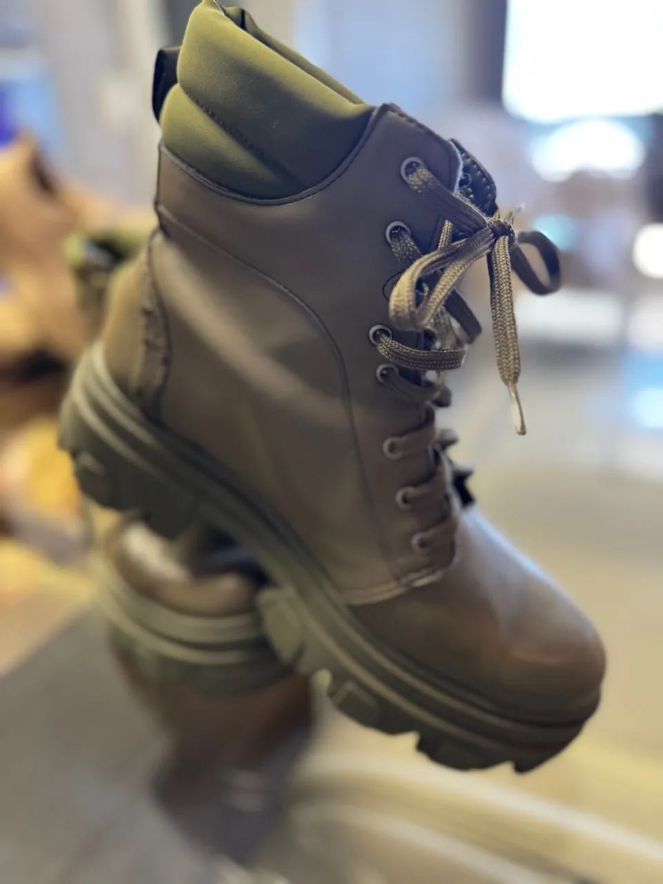 Bota Cano Alto Verde Oliva