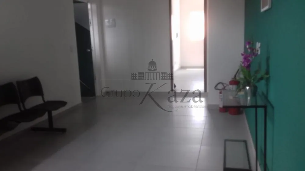Salas Comerciais - Jardim Ismênia - 80m².