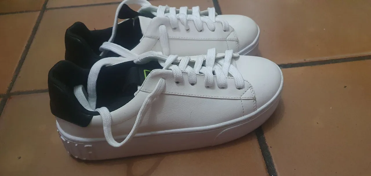 Tênis branco feminino santa lola