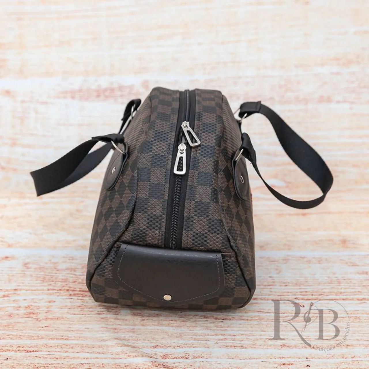 Bolsa Clássica com Estampa Xadrez Marrom - Foto 2