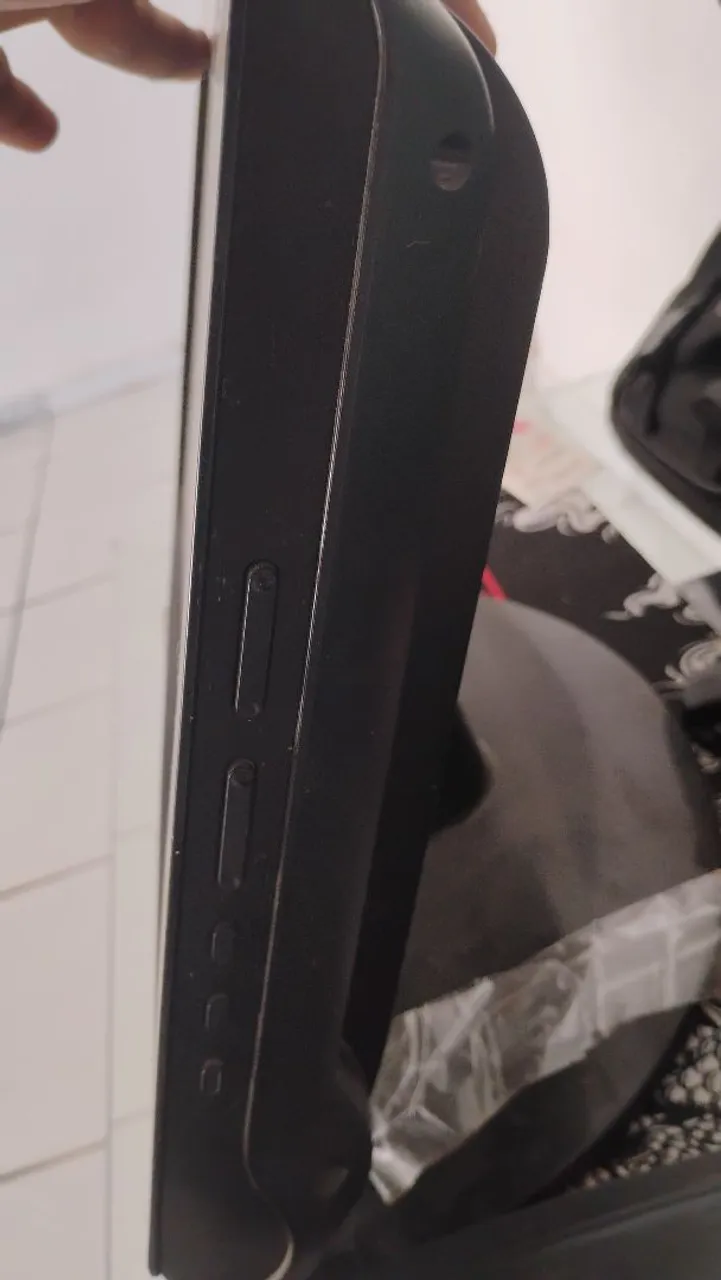 Monitor AOC/TV usado somente para visualizar câmeras