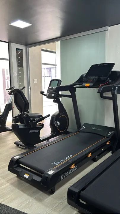 K- esteira ergométrica profissional com tela entretenimento inf somente Whats - Kenia  - Foto 2