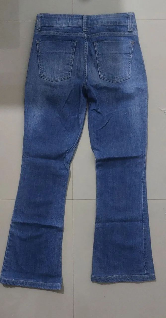 Calça Jeans Flare  Feminina 36 - Foto 3