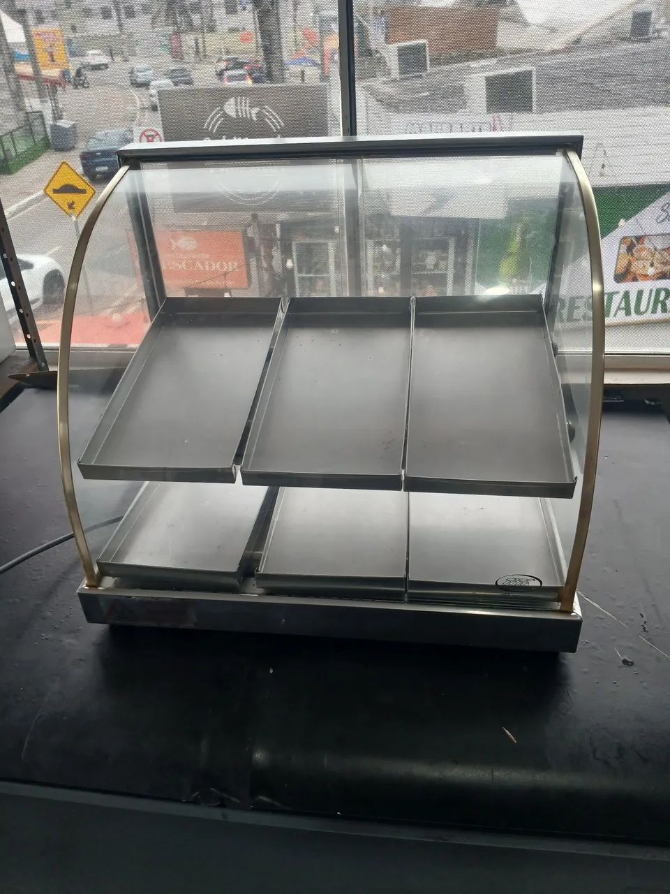 Vendo estufa 6 bandeijas para salgados