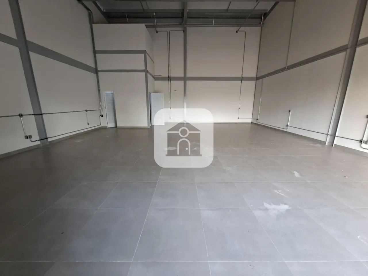 Loja comercial para locação no bairro Laranjeiras