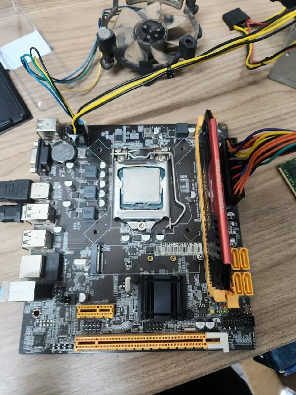 Kit Placa mãe H61 + 8GB RAM + I5 3330 