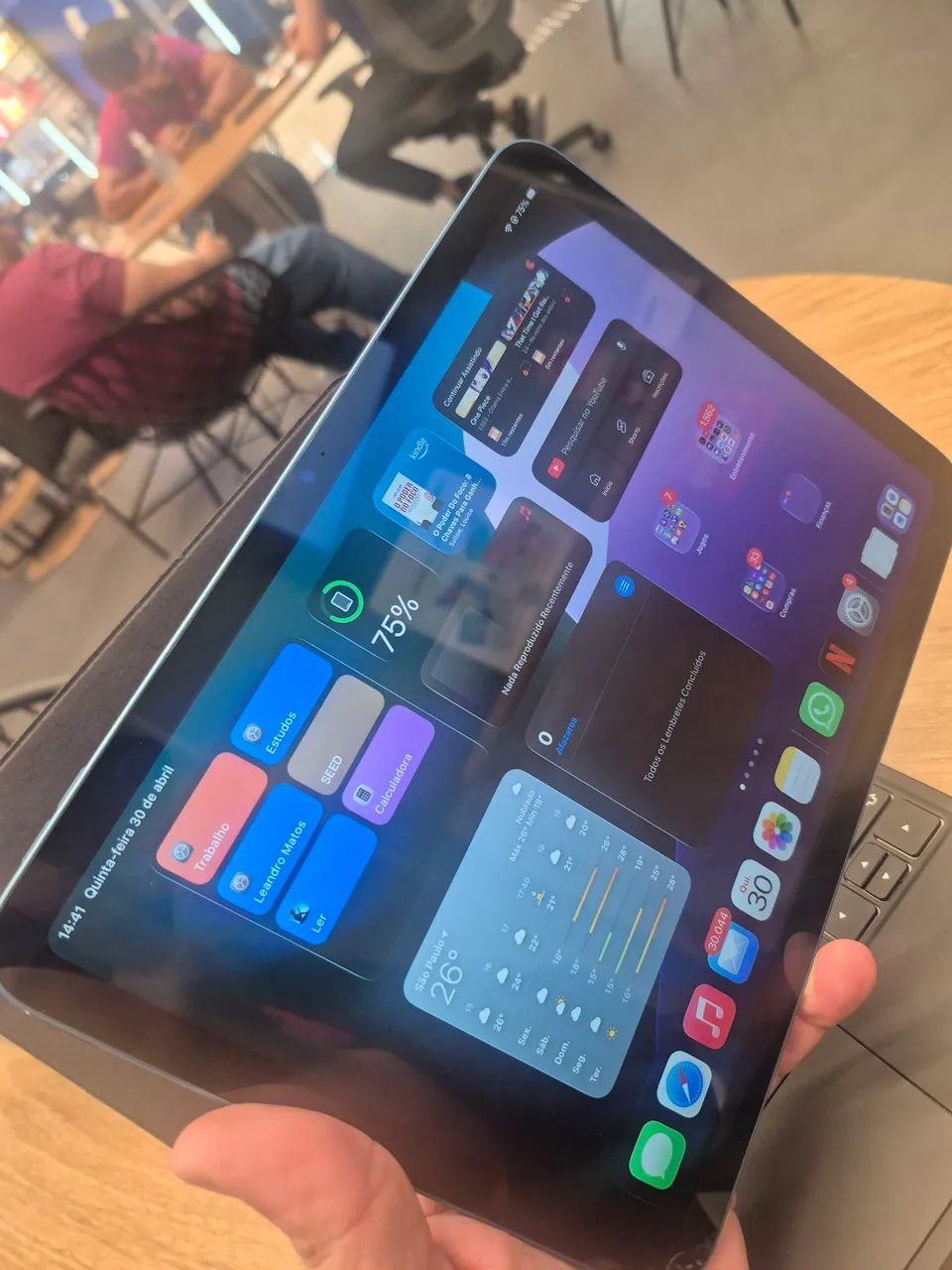 Ipad A16 128GB Wi-Fi + teclado - Tablets e E-Readers - República