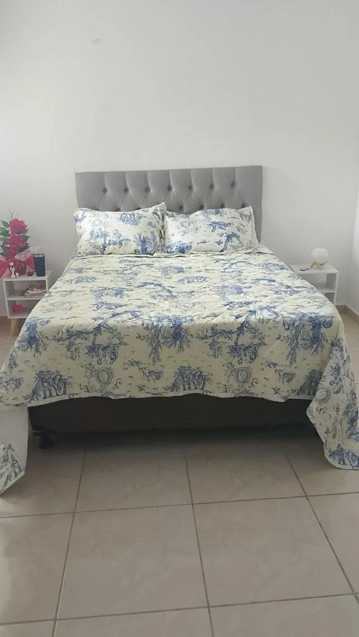 Cama box + colchão + 5 itens