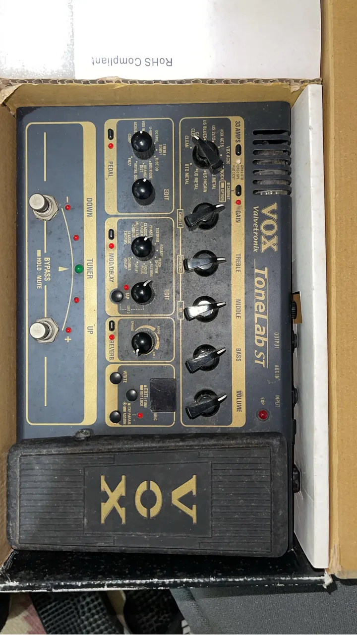 Pedal BOSS FDR-1 Fender '65 Deluxe Reverb. Top demais