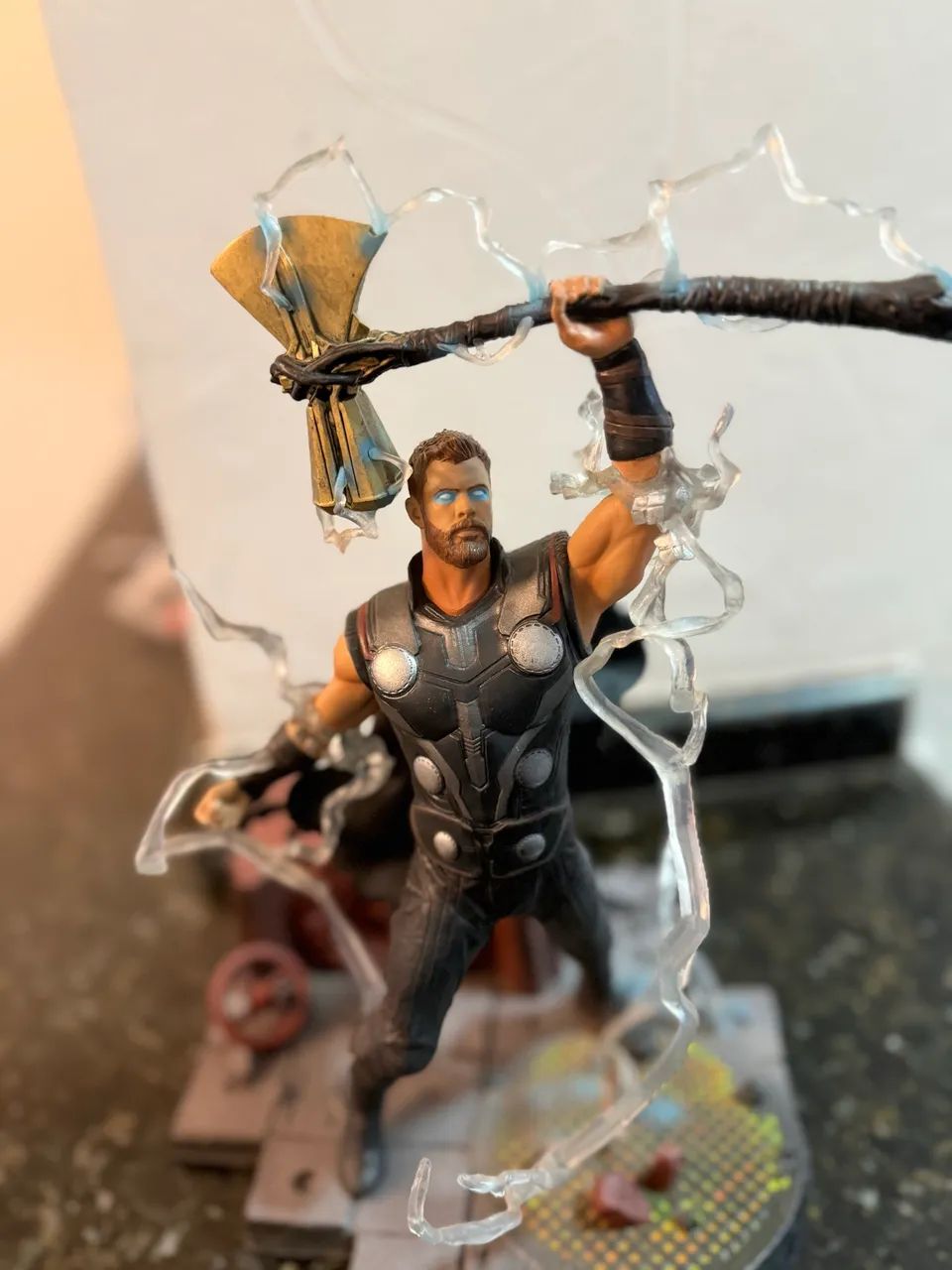 Action Figure Thor (Thor: Ragnarok) - Acompanha Caixa Original - Foto 2